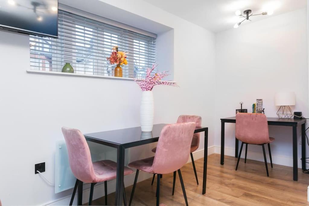 Apartment Awesome 1 Bedroom Flat In